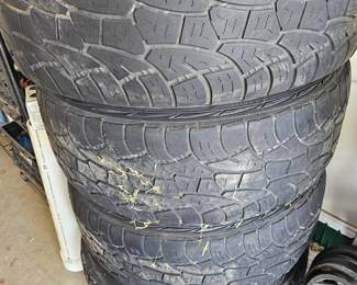 Torescwith rims