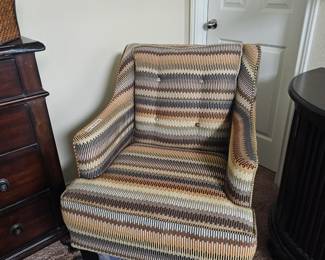 Modern and comfy accept chair