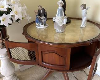 Great vintage furnishings