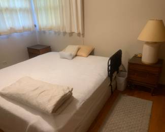 Delay king size mattress, box spring and metal frame