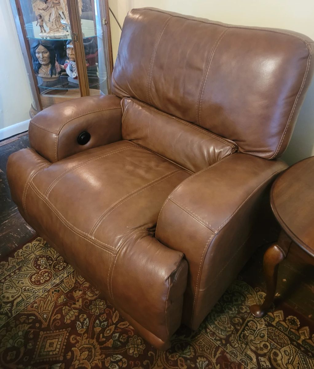 Oversized leather electric recliner