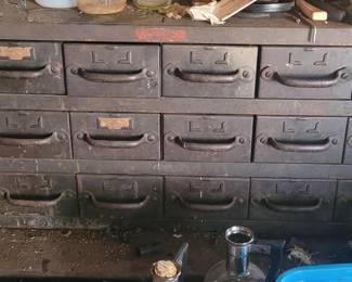 NCR metal box with drawers
