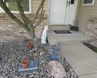 Outdoor figurines