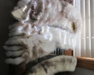 3 fur stoles