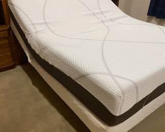 Tempurpedic adjustable bed queen
