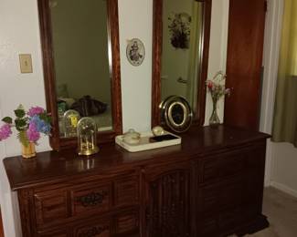 DresserRoom