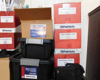 4Patiots 1 year Food Supply with extra meat, veggies, 72hr individual rations, Shake kits, power cells, flashlights and more!