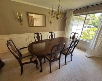 Dinning table & 6 chairs