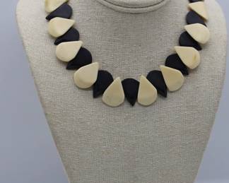 Vintage Native American Indian Necklace- Shippable