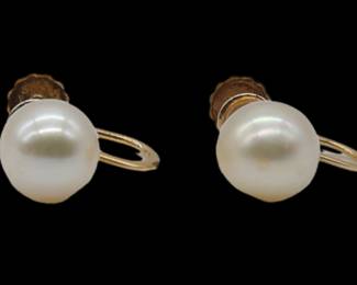 pearl studs