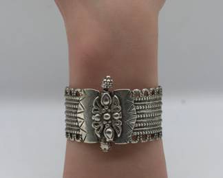 Vintage Yemeni Tribal Silver Cuff With Flower Accent And Screw Casp- Shippable