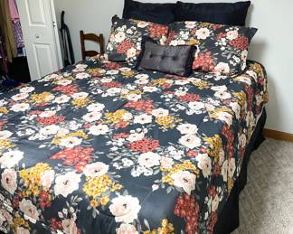 Nice Full Bed with GREAT Comfy Mattress & Bedding