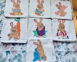 Vtg bunny dish towel set