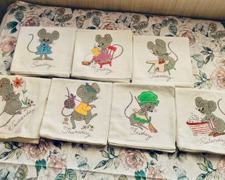 Vtg mouse dish towel set