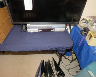 VHS and DVD Player