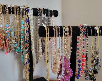 Costume jewelry necklaces