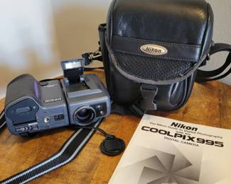 Nikon camera cool pix 995