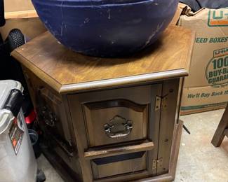 Hexagon side table and large planter pot