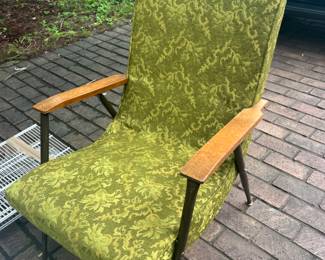 Cool MCM chairs (2)