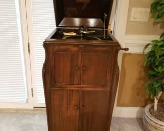 Basement, Victorian Victrola 