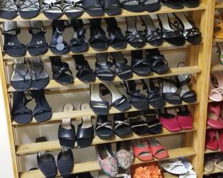 Stylish shoes, most are 6.5 to 7