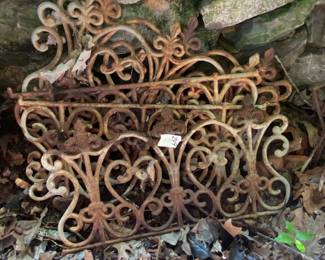 #249 5 piece iron fencing $20.00