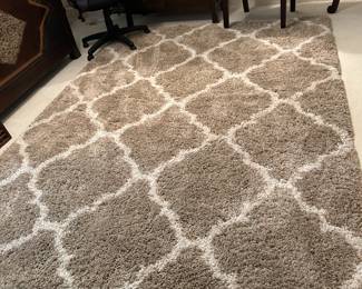 #41 Thomasville Tan/Cream Machine Made Rug - plush - 78x114 $120.00