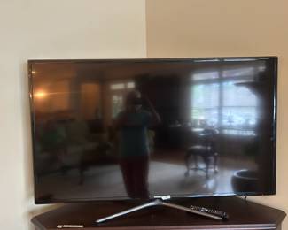 #154 Samsung 60" Flatscreen w/remote $100.00