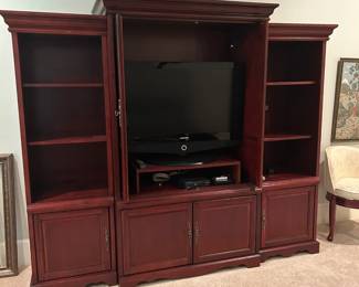 #140 Entr. Center (3 pc set) w/Side Bookcases w/1 door each Side, Middle has 1 shelf 4 doors & Slide Back Doors on top - Shelf Side Measurement - 21x18x70, Center piece - 42x21x75 - You Move $100.00