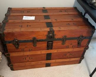 #96 Antique White Trunk & Bag Co. Nashville, TN Steamer Trunk Full Size Wood Restored & New Straps - 37" L x 21.5"D x 23.5"H $175.00