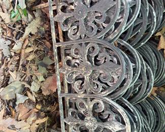 #246 17 piece metal 1 foot fencing $34.00