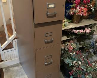 #190 Fireproof Letter 4 drawer Filing Cabinet - 17x31x56 - w/key $100.00