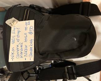 #204 Nikon 4004 Film Camea w/strap - Manual Lens 35-135 in Case $50.00