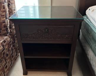 #24 Wood End Table w/Carved Flowers on Front w/1 drawer & 1 Shelf w/glass protect top - 24x18x28 $125.00