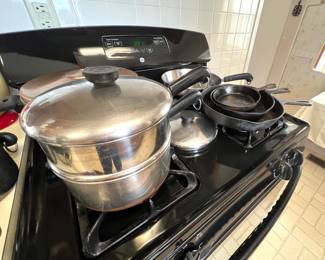 Pots and Pans - Cast Iron Skillets 