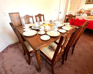 Dining Room Table with 6 Needlepoint Chairs - one leaf 