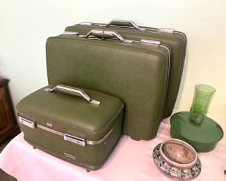 Vintage American Tourister Luggage Set 