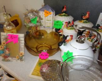 Dishes - Frames - Tea Pot