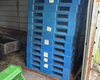 Plastic pallets