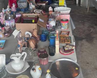 Wide variety of collectables.