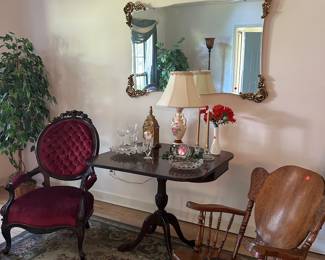 Gorgeous Beveled Mirror!! Gold Gilded Corner Borders.