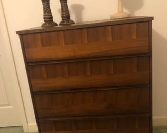 Mid Century Modern Chest of Drawers