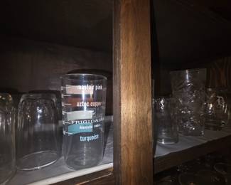 Kitchen cabinet - glasses
