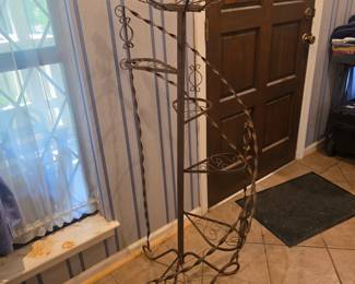 Vintage metal curved flower pot holder