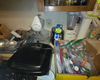 More kitchen items
