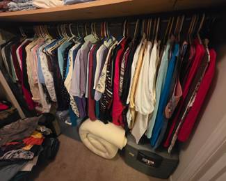 Closet is FULL: women’s clothes & more