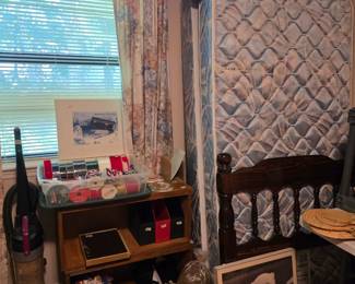 More ribbon, bows,bed set with headboard pictures, and more!