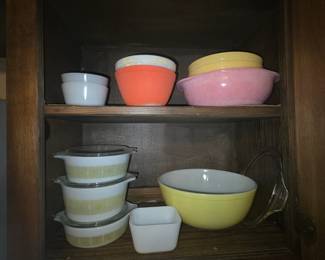 Kitchen - mixing bowls - some with lids - some vintage Pyrex & more