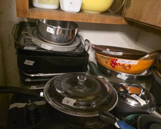 Kitchen - pots, pans, lids, set of 3 matching bowls with lids, large Pyrex yellow bowl & small white refrigerator bowl