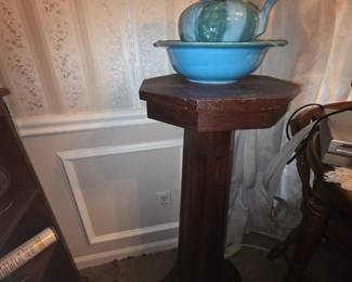 Pedestal with Dryden pottery